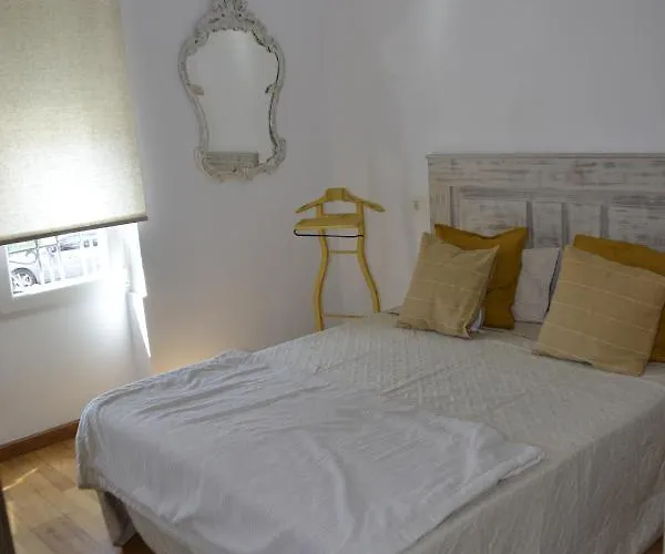 Savala House Nyaraló *