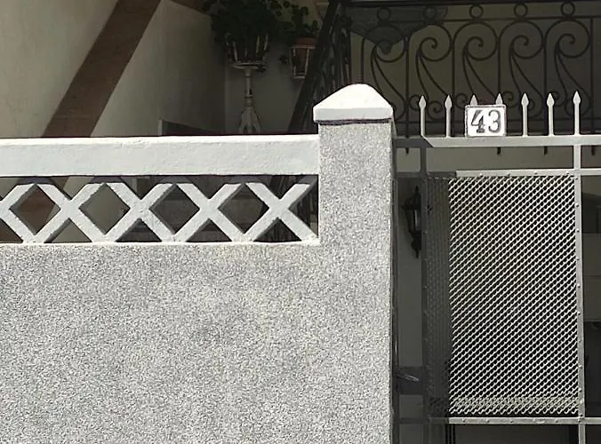 Savala House Nyaraló